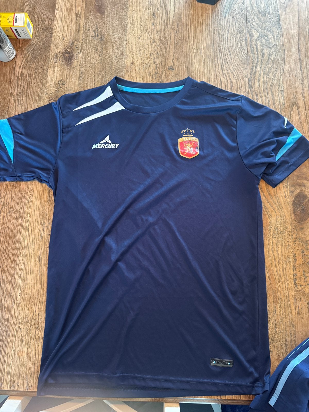 WK Hockey - oud Spanje shirt L, Sport en Fitness, Hockey, Ophalen of Verzenden, Gebruikt, Kleding
