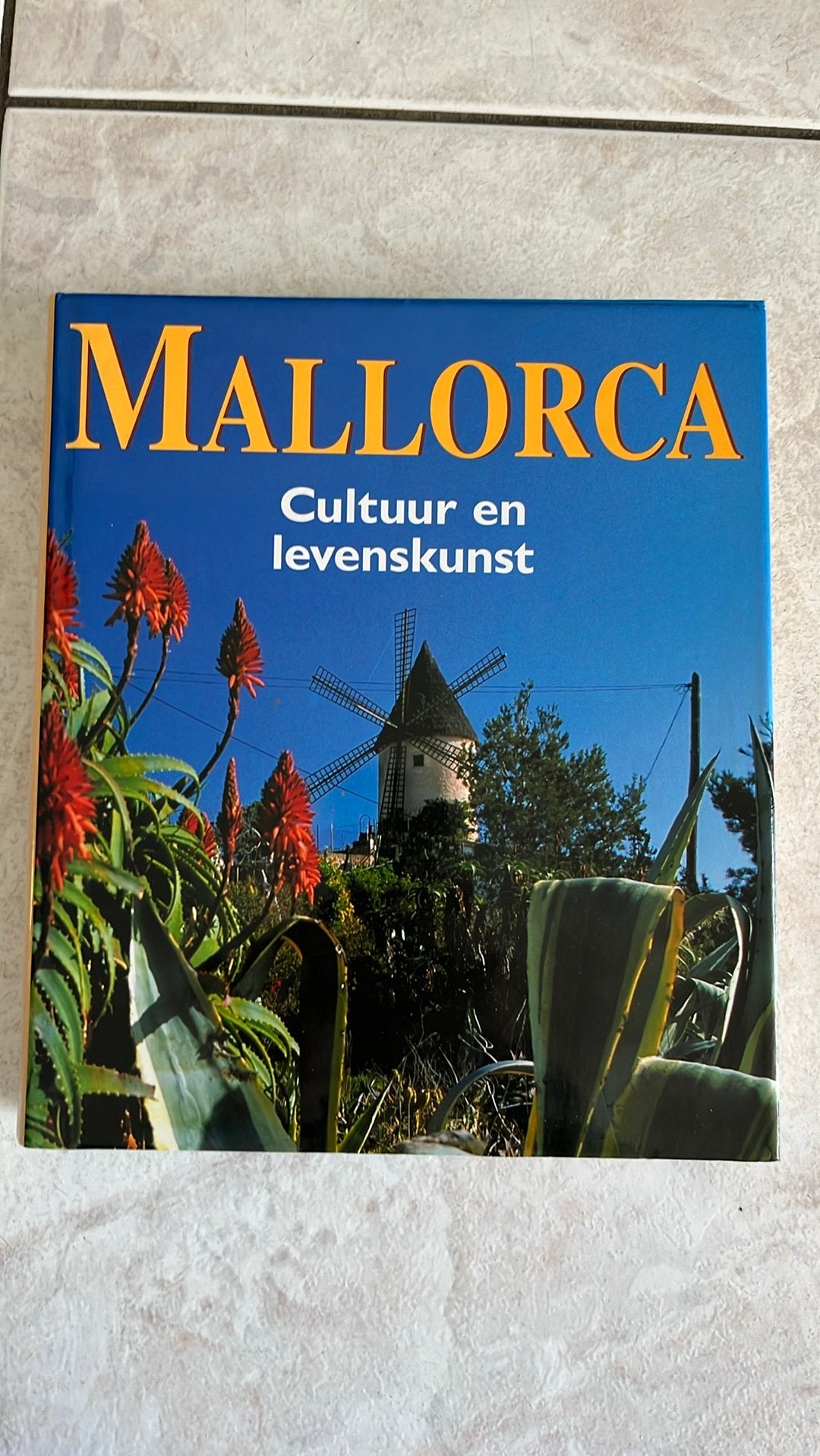Reisboek mallorca - cultuur en levenskunst, Overige merken, Europa, Ophalen of Verzenden, Zo goed als nieuw