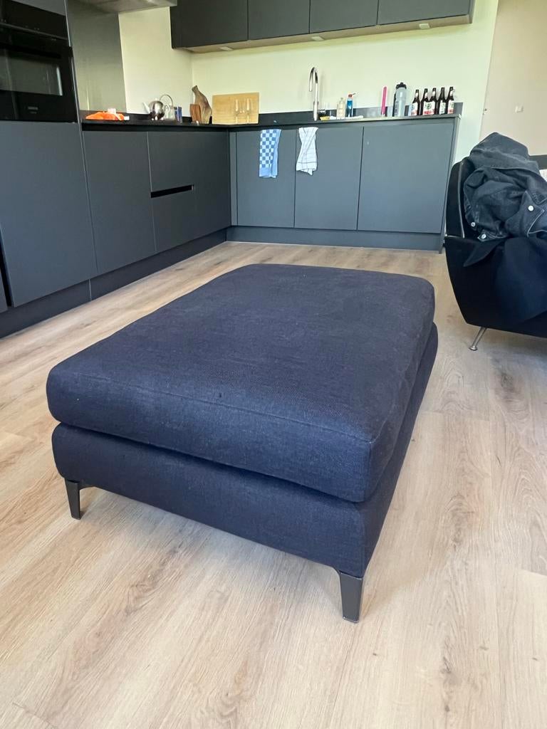 Minotti poef - Zo goed als nieuw, Ophalen, 100 tot 125 cm, Zo goed als nieuw, Stof
