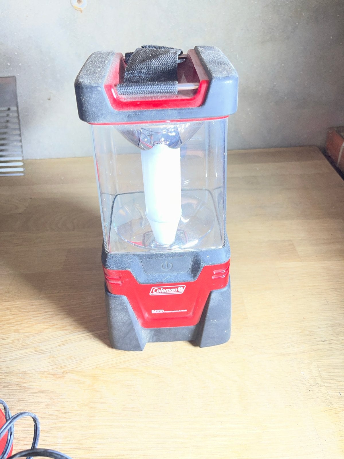 Coleman LED Lantaarn (2 stuks) met Accu en Opladers, Ophalen of Verzenden, Gebruikt, Accu