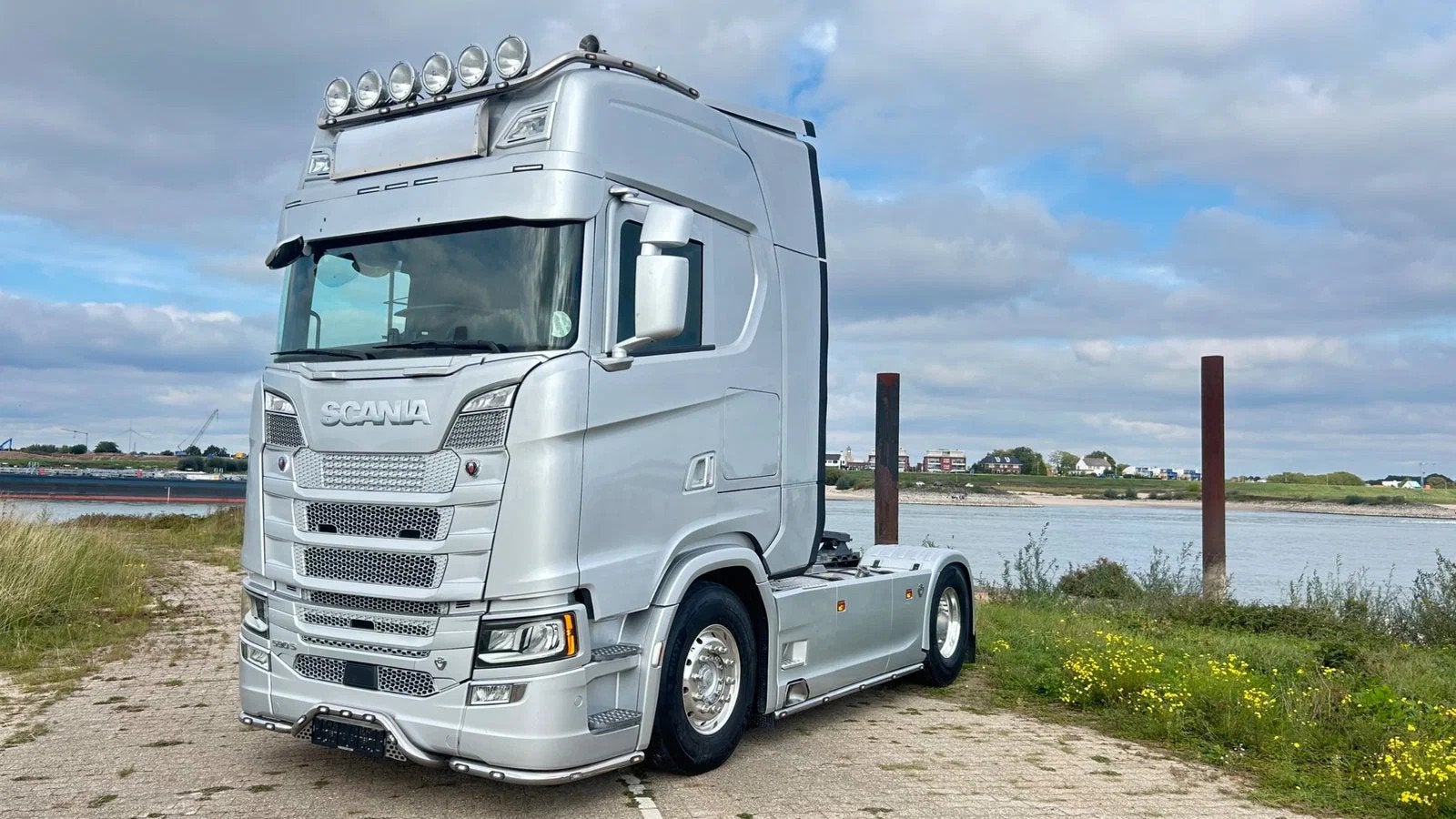 Scania 590S V8 NGS Highline 4x2 | Full air | Park cool | G33, Auto's, Automaat, Achterwielaandrijving, Euro 6, Scania