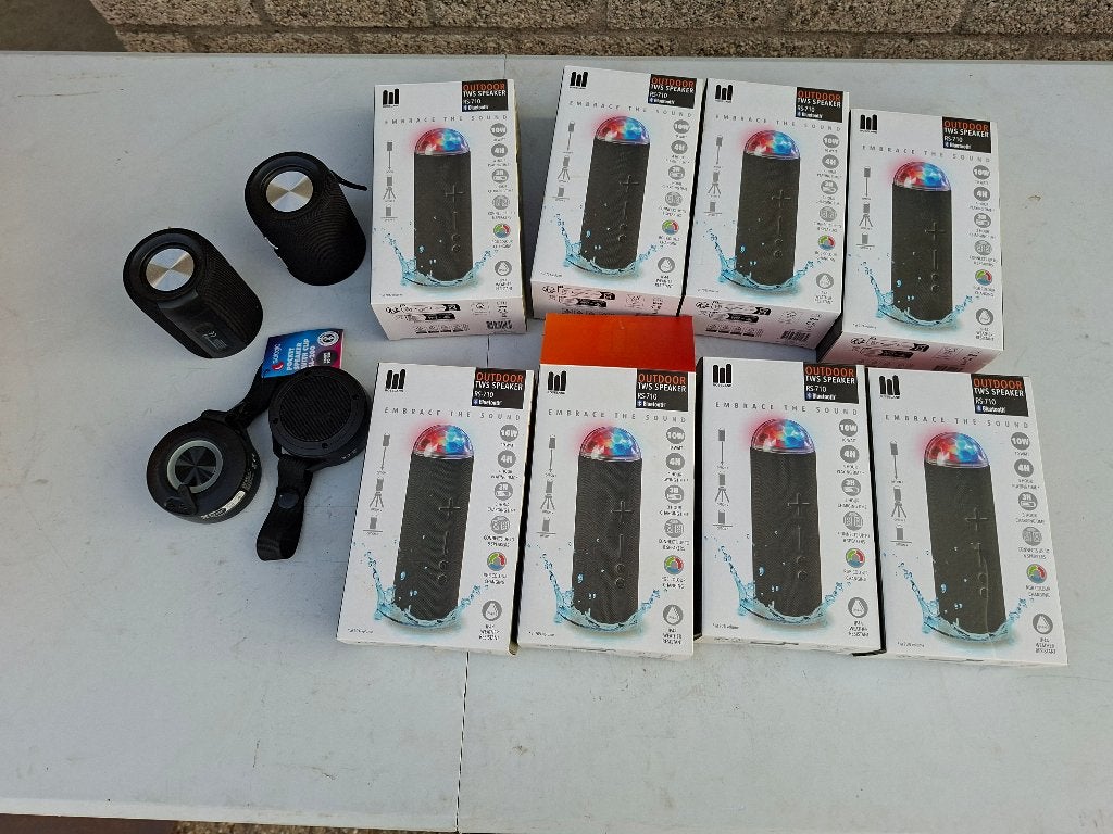 13 stuks nieuwe bluetooth speakers met verlichting erin