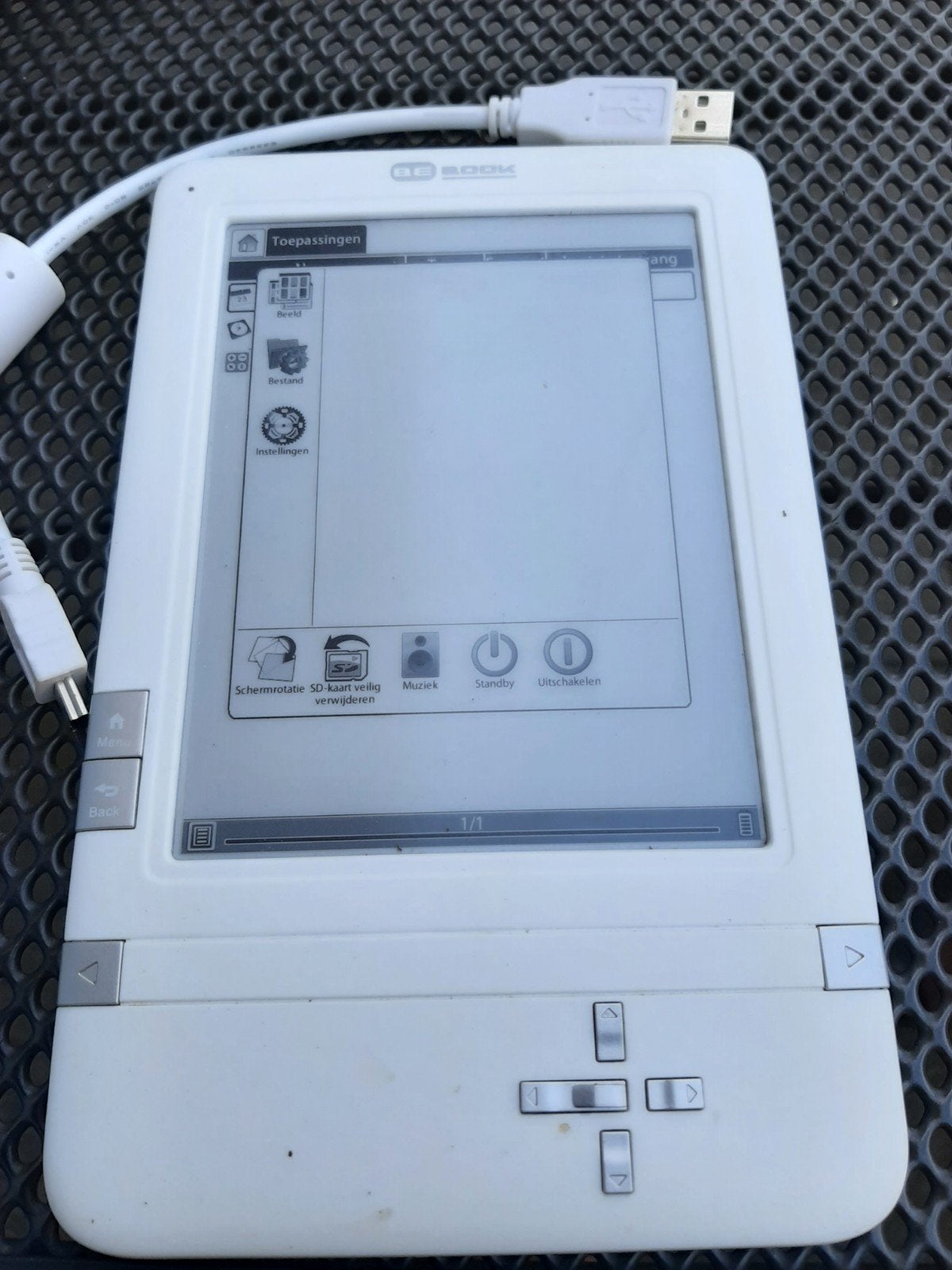 E-reader - Goed werkende e-reader met USB-kabel, Computers en Software, E-readers, Uitbreidbaar geheugen, Gebruikt, Onbekend, 6 inch of minder