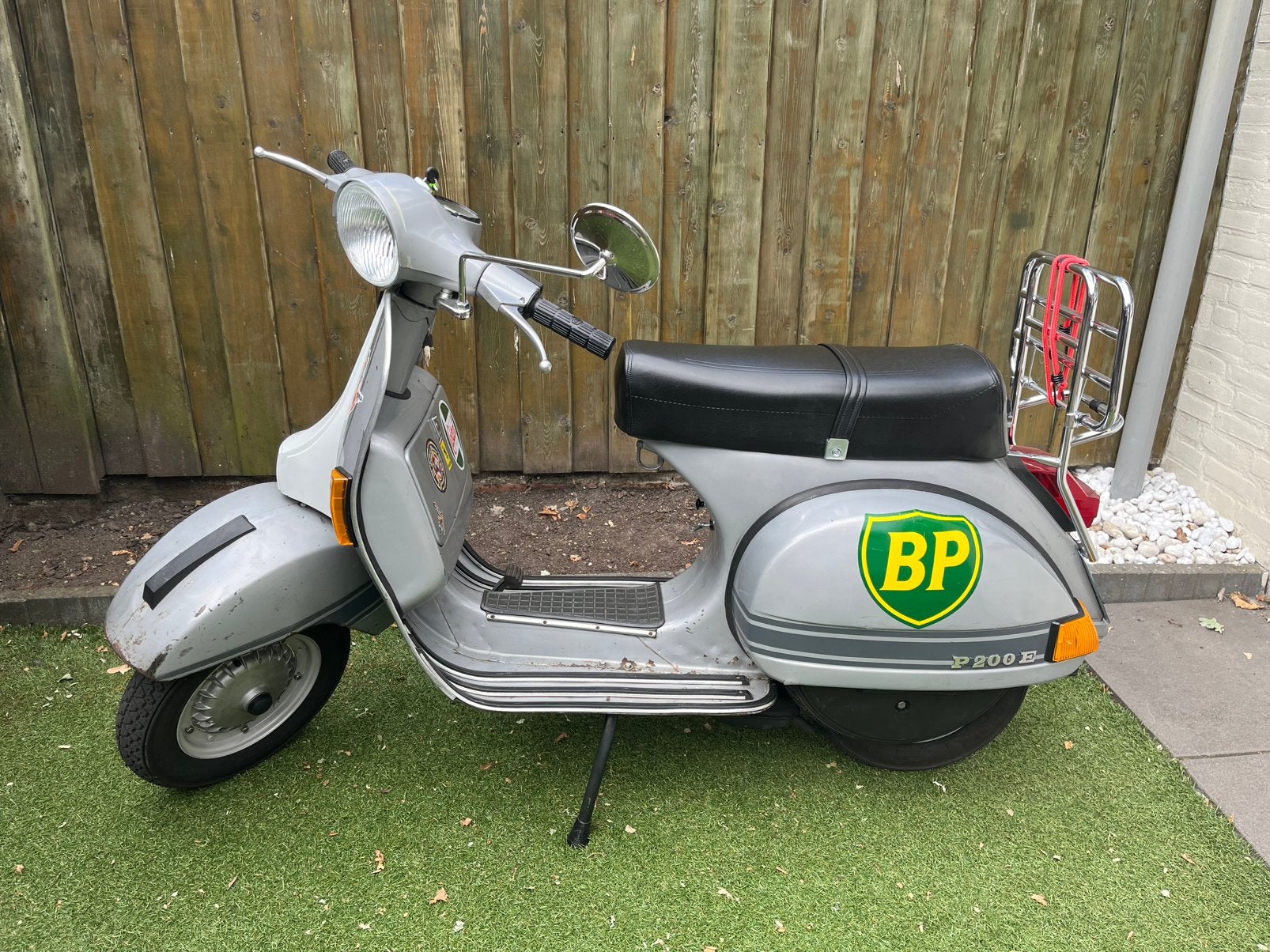 Vespa P200e, Motoren, Scooter