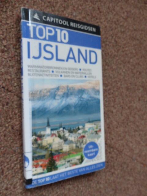 reisgids IJsland Capitool en andere boeken, Boeken, Reisgidsen, Gelezen, Capitool, Europa, Ophalen of Verzenden