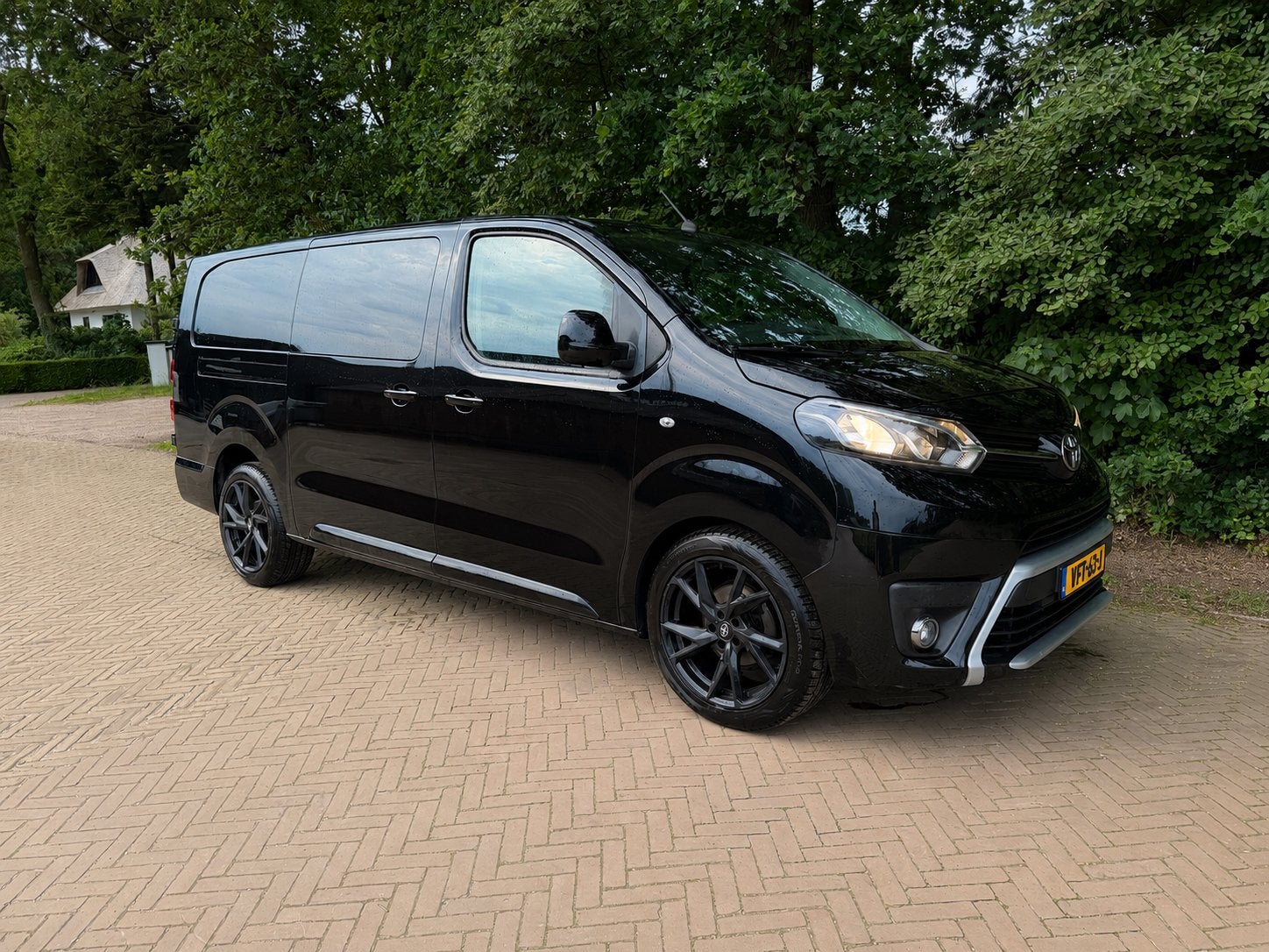 Toyota Proace DC 2.0 D-4d 177pk Dubbele Cabine Aut 2020, Auto's, Zwart, 4 cilinders, Zwart, Diesel