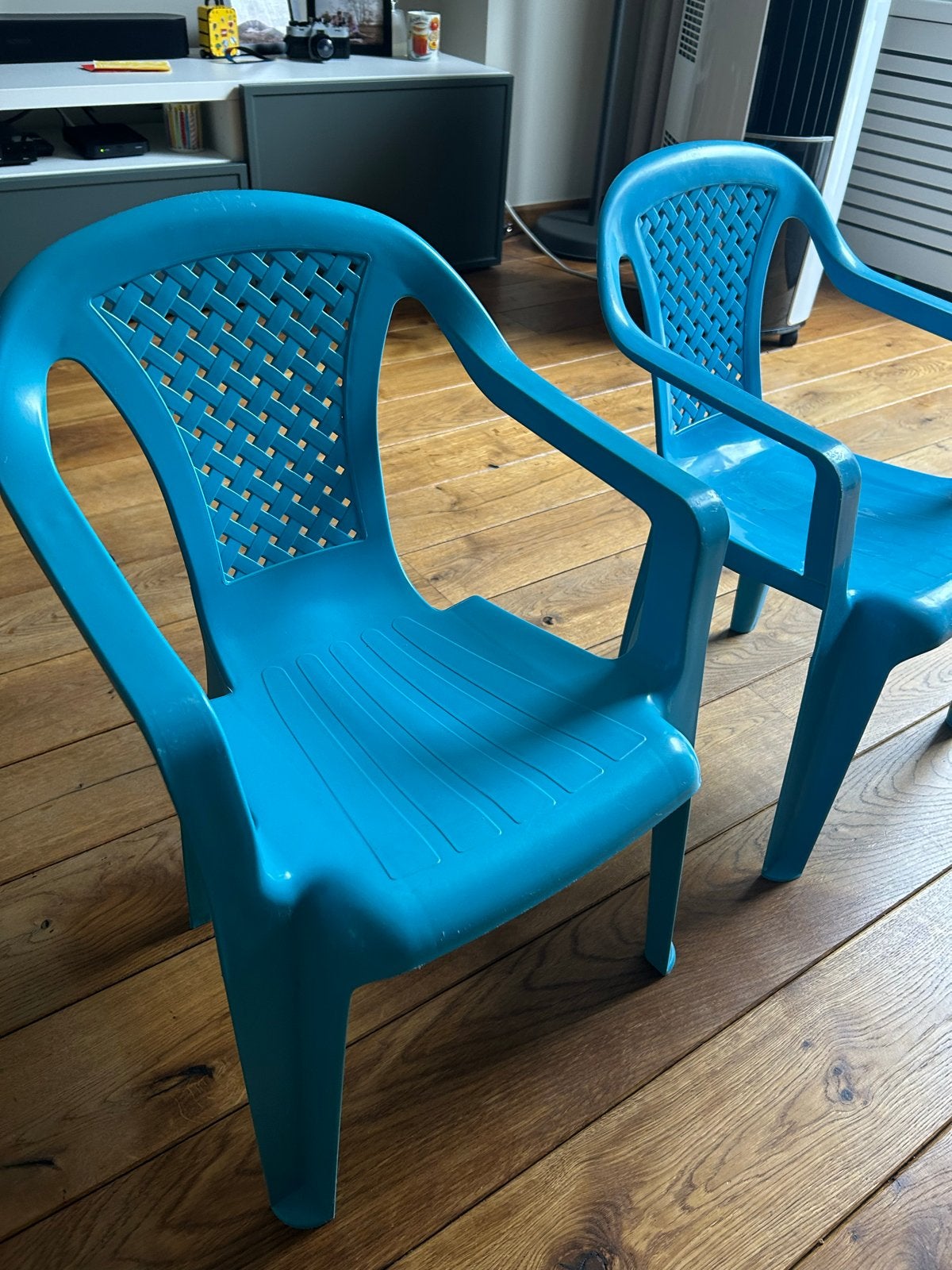 2 blauwe kunststof kinder tuinstoelen, Ophalen, Gebruikt, Kunststof