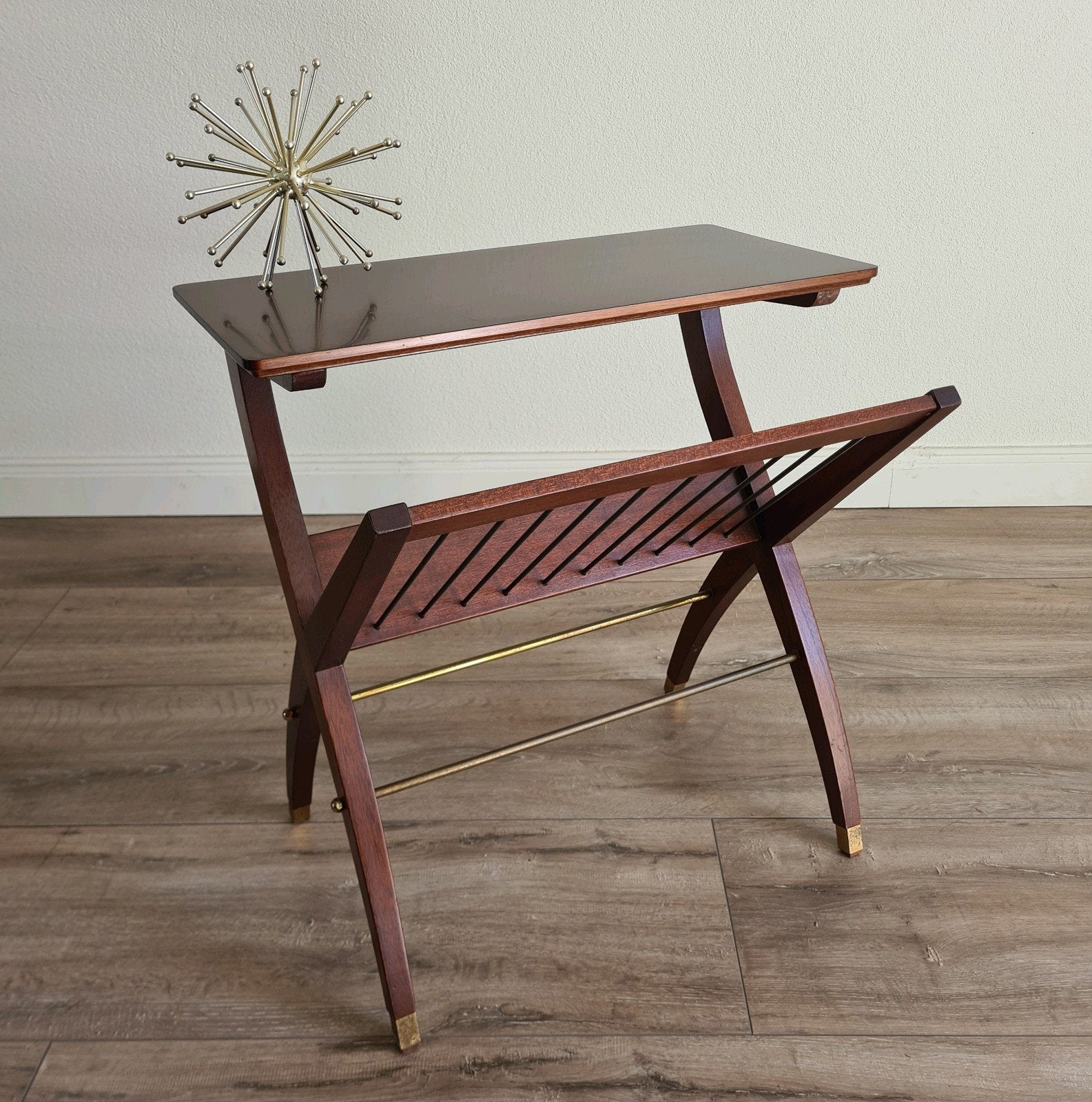 vintage retro tafel bijzettafel hout lektuur tijdschrift, Ophalen of Verzenden, Huis en Inrichting