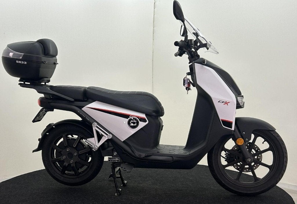 Vmoto Super Soco CPX Wit en Nardo Grey beiden 45km/uur, Ophalen, Maximaal 45 km/u, Elektrisch, Zo goed als nieuw