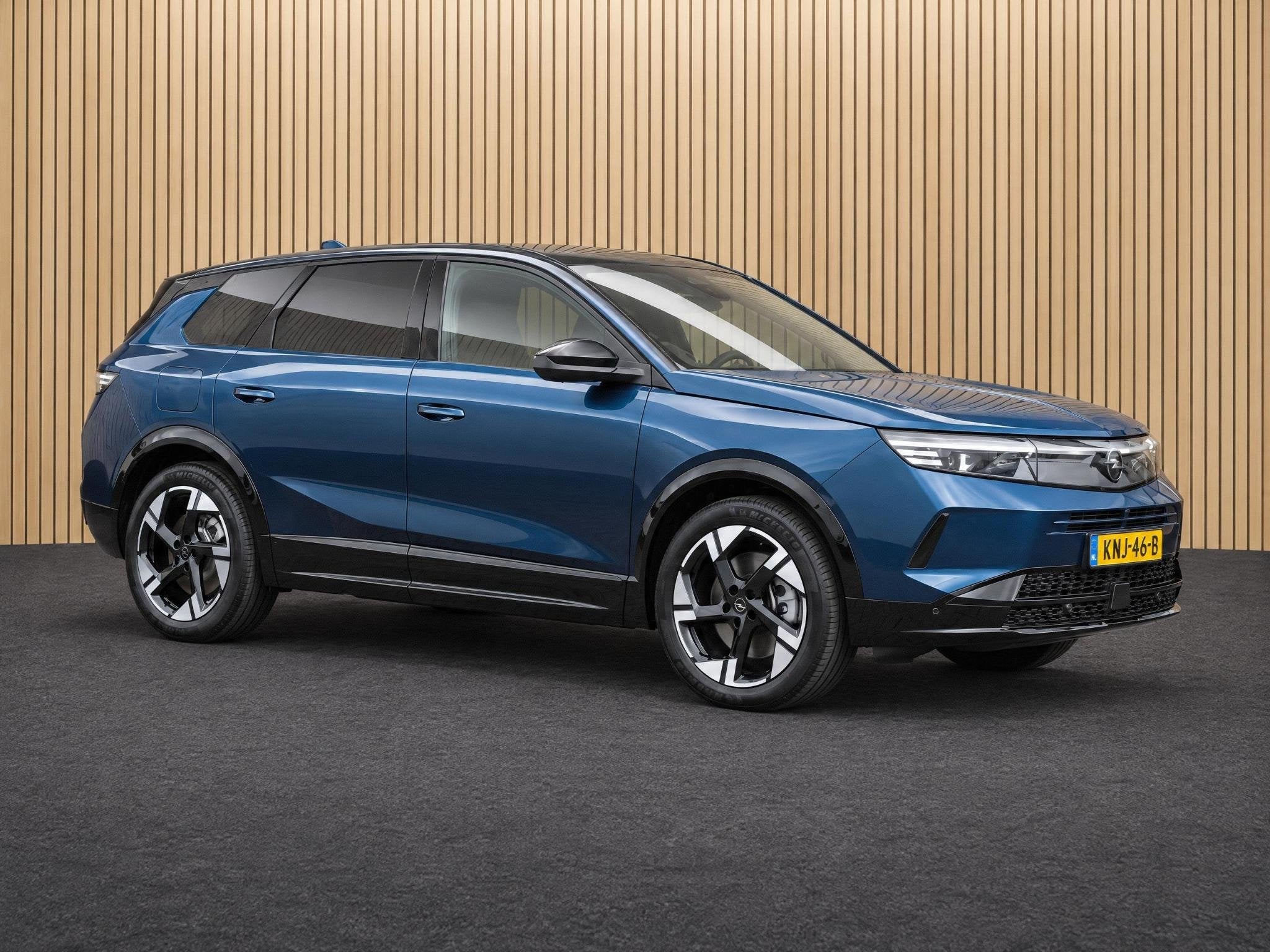 Opel Grandland 1.6 Turbo Plug-in-Hybrid Ultimate VOORRAAD KO, Auto's, 12 maanden, 4 cilinders, Blauw, Bedrijf