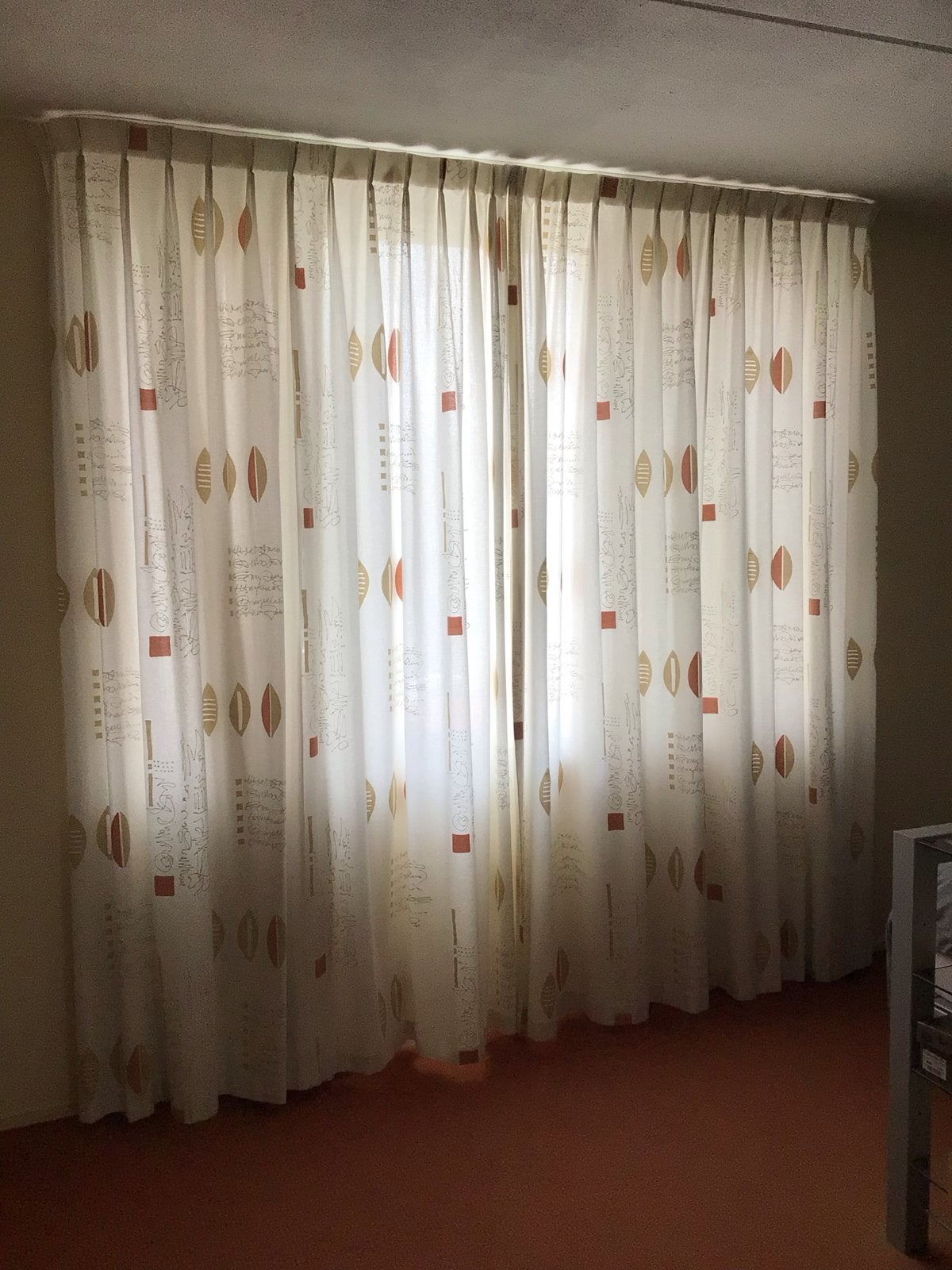 Gordijnen met Abstract Patroon - Crème/terra/beige, Huis en Inrichting, Ophalen, Gebruikt, 100 tot 150 cm, 200 cm of meer