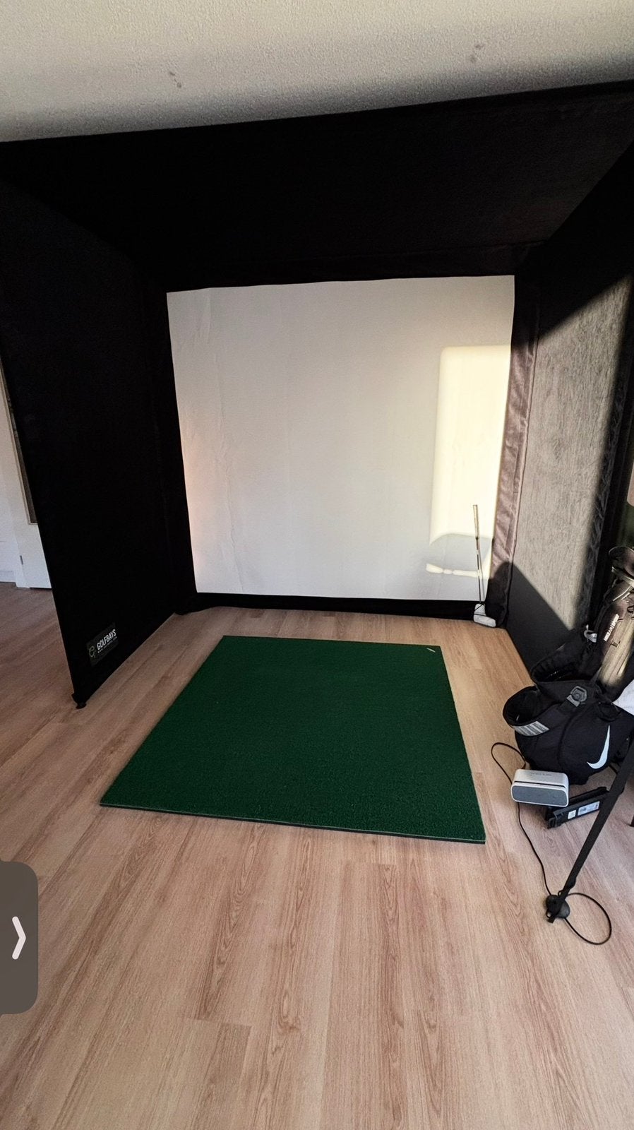 GolfBays SimBox golfsimulator + SkyTrak+ launch monitor, Sport en Fitness, Golf, Ophalen, Zo goed als nieuw, Overige typen