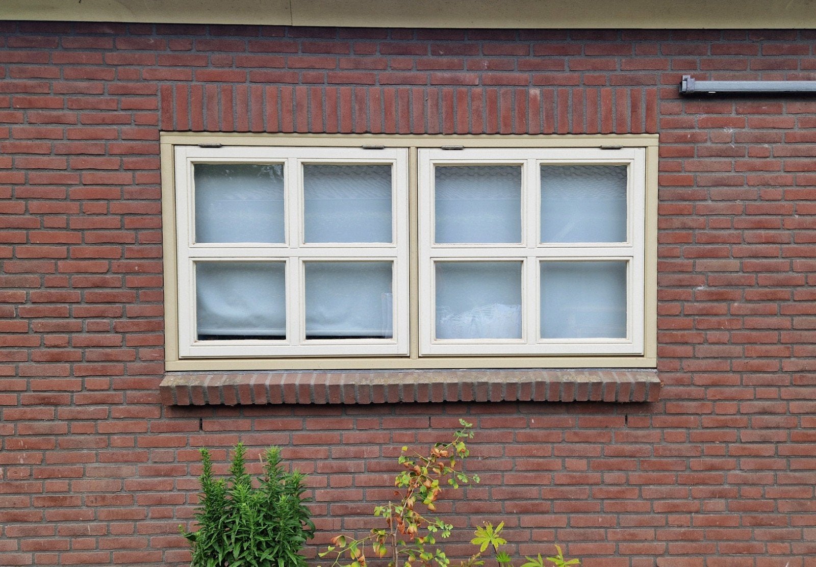 Gevelraam met dubbelglas en kruisroeden, Doe-het-zelf en Verbouw, Ophalen, Gevelraam of Ruit, Gebruikt, 80 tot 120 cm