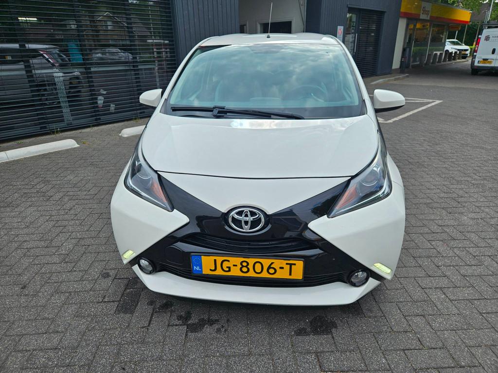 Toyota Aygo 1.0 VVT-i x-play, Voorwielaandrijving, Stof, Gebruikt, Euro 6