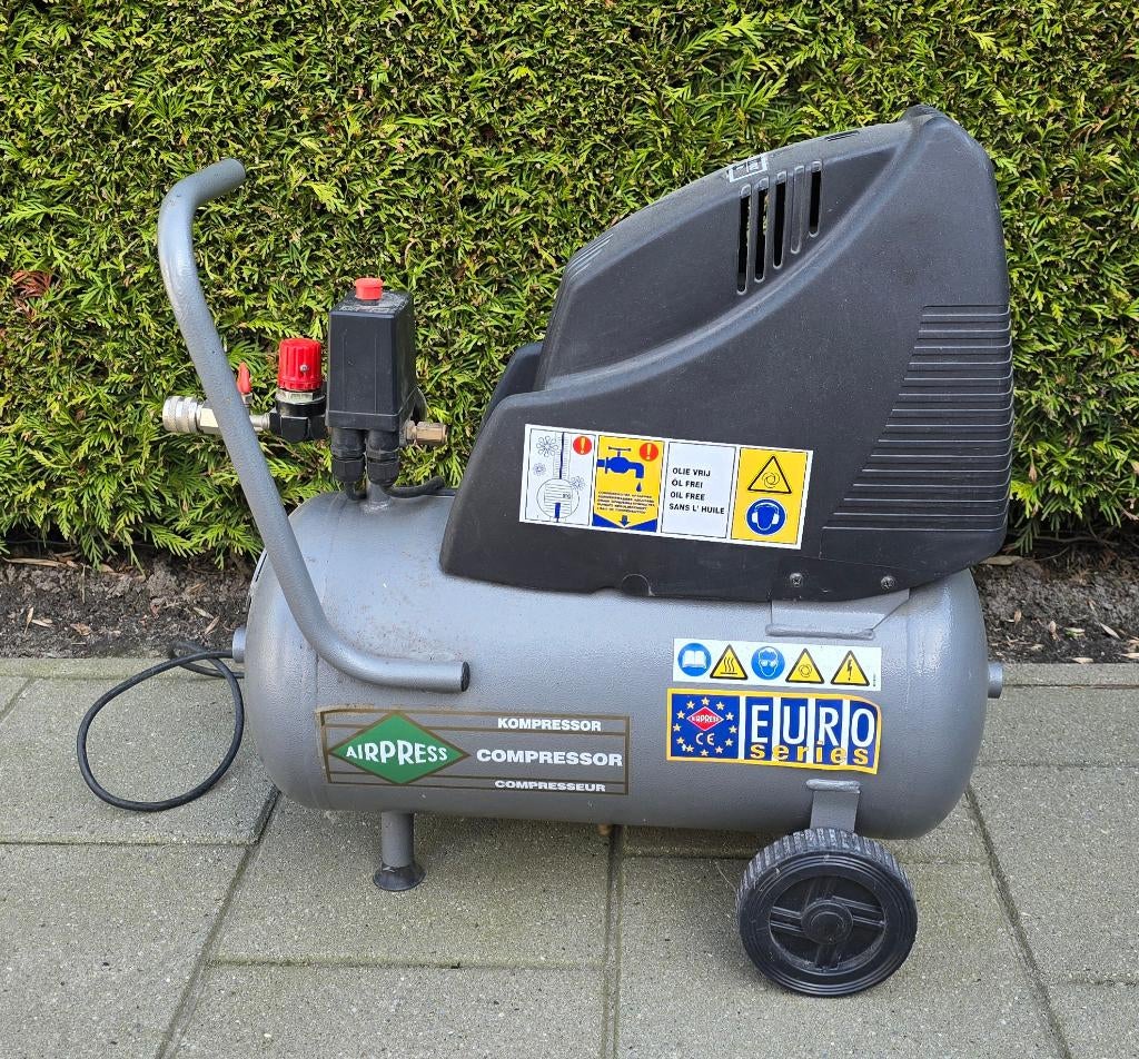 Compressor Airpress, Ophalen, Gebruikt, 6 tot 10 bar, Minder dan 200 liter/min