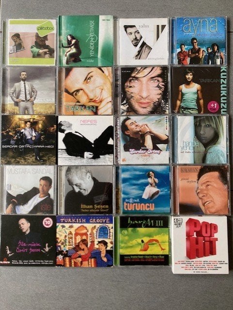 20 cd's van Turkse topartiesten, o.a. Pilli Bebek en Nilüfer, Gebruikt, Pop, Ophalen of Verzenden, Eerste persing