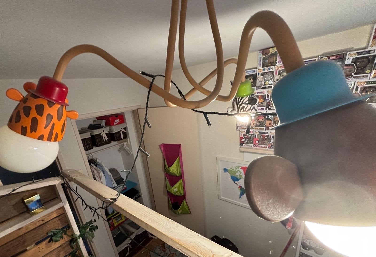 Leuke disign Plafondlamp met Dierenfiguren voor Kinderkamer, Ophalen, Gebruikt, Meerkleurig, Plafondlamp