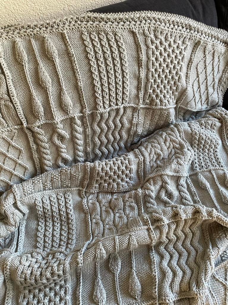 Gebreide deken Scheepjes Chunky Monkey grijs 1.60x2.00 m, Huis en Inrichting, Woonaccessoires | Plaids en Woondekens, Zo goed als nieuw
