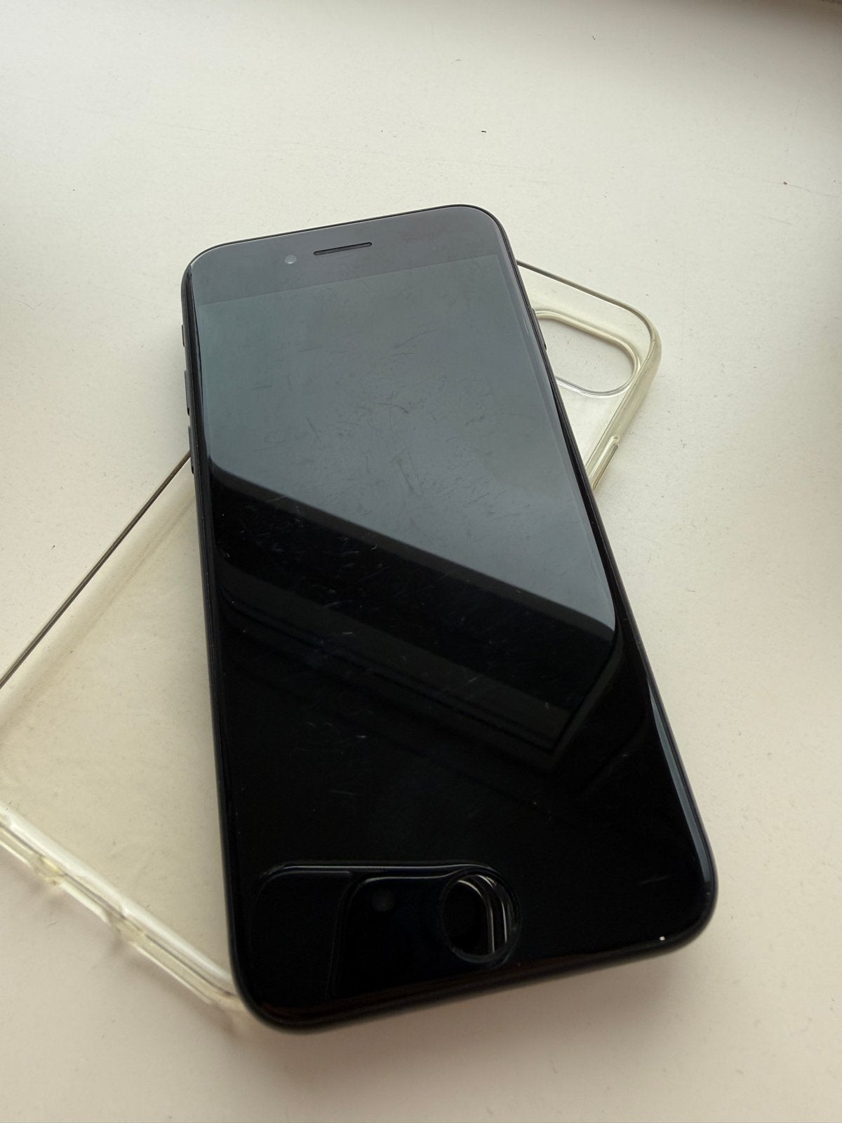 iPhone SE 2020 64GB Zwart - Gebruikssporen, 85% batterij, Ophalen, Gebruikt, Zwart, 64 GB