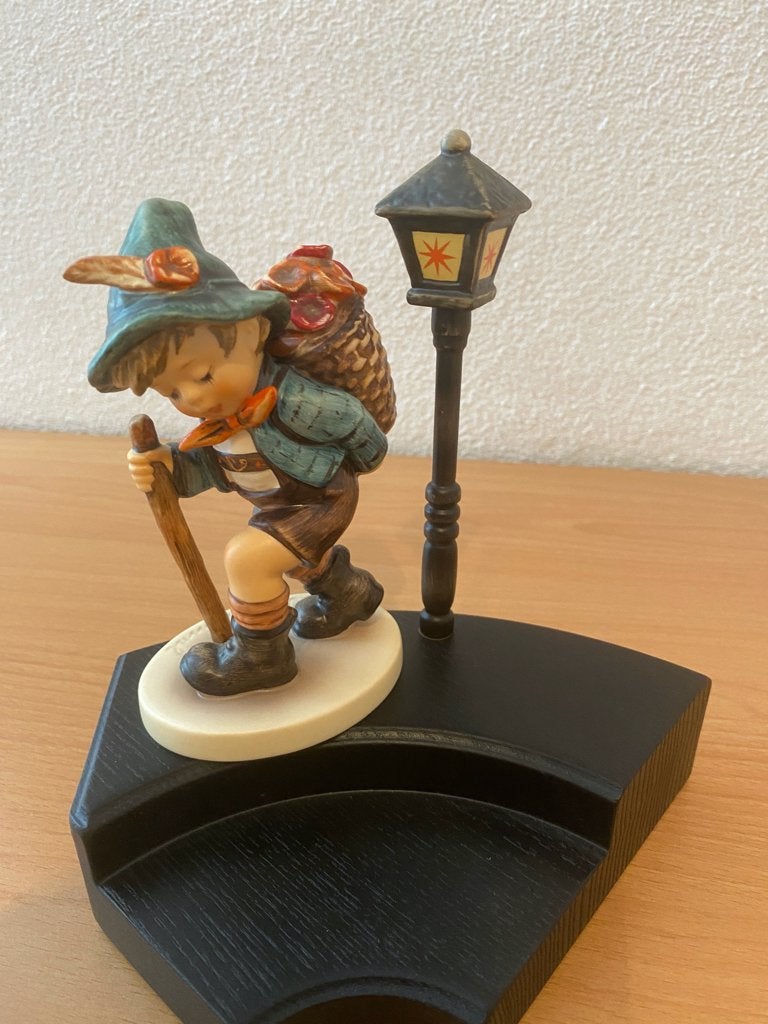 Hummel beeld " Zum Blumenmarkt" Nr 318, Ophalen, Zo goed als nieuw, Hummel
