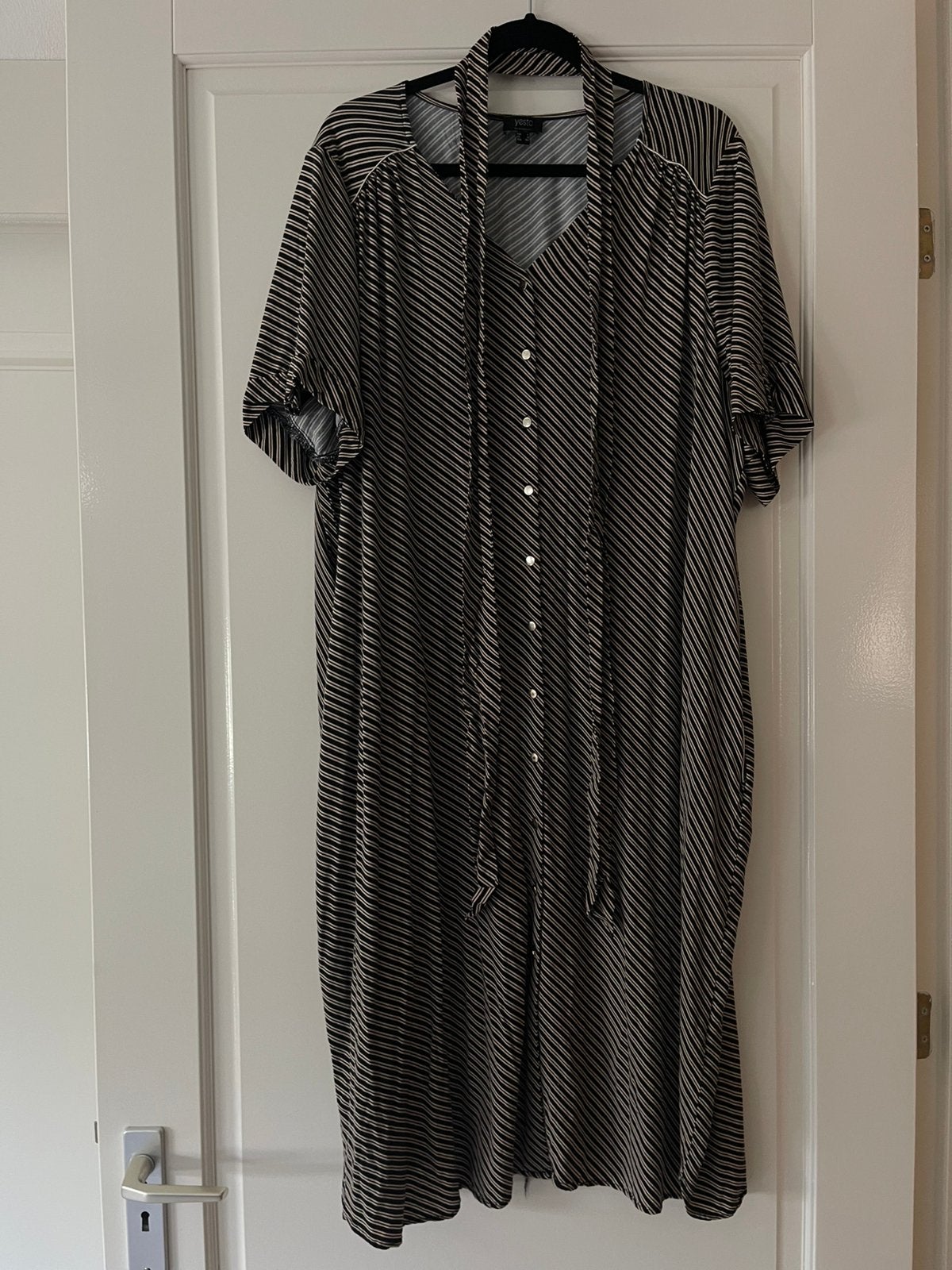 Yesta jurk mt 1 (48), Kleding | Dames, Grote Maten, Ophalen of Verzenden, Zo goed als nieuw, Jurk
