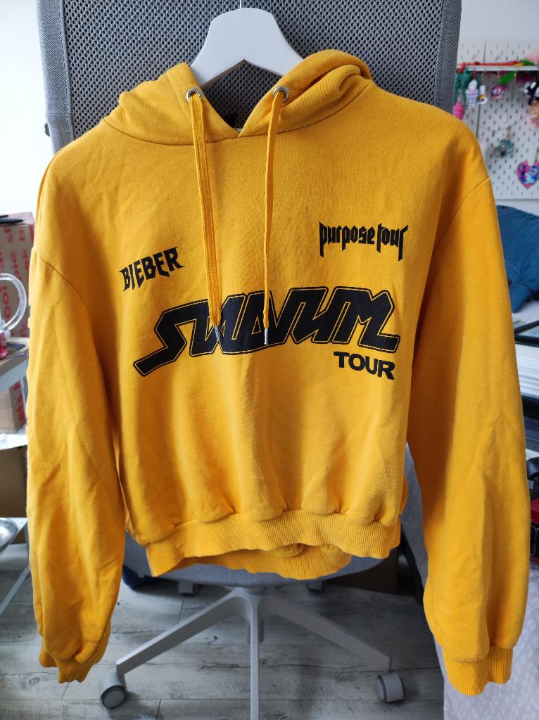 Justin Bieber Purpose Tour Hoodie | Maat M, Maat 38/40 (M), Divided, Geel, Ophalen of Verzenden
