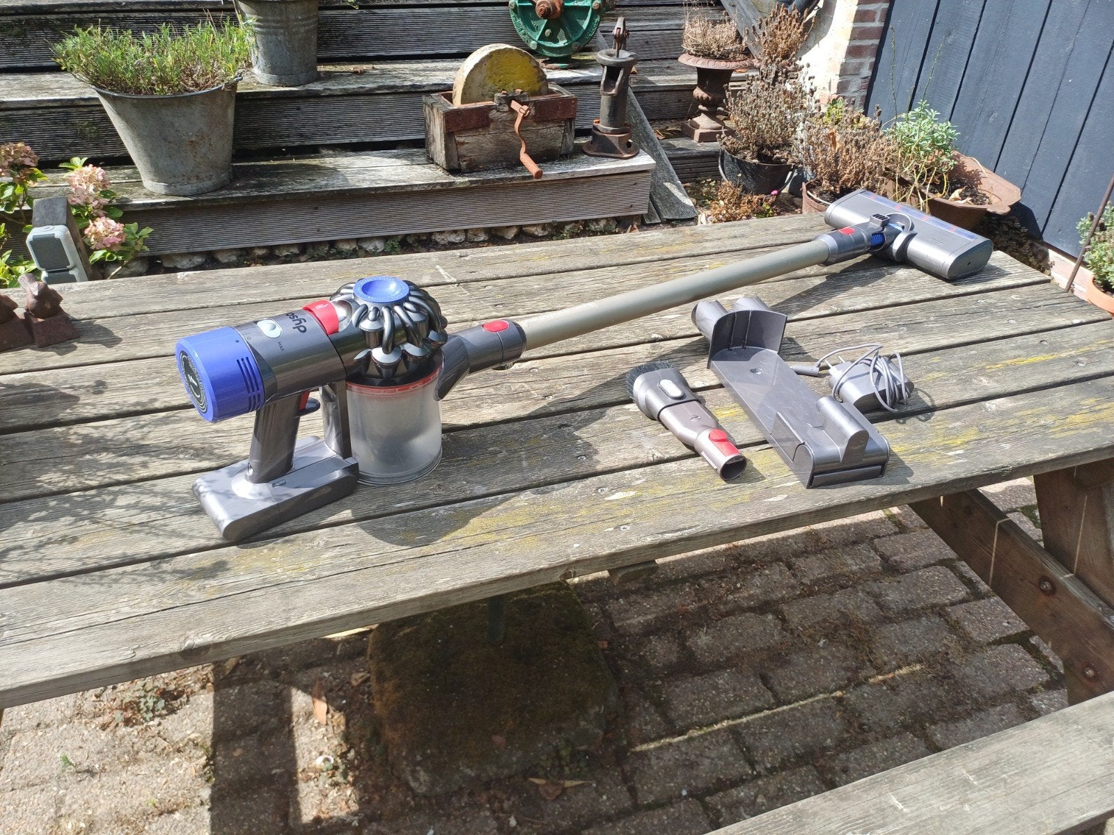 Dyson V8 Steelstofzuiger met accessoires, Witgoed en Apparatuur, Gebruikt, Onbekend, Geschikt voor tapijt, Ophalen of Verzenden