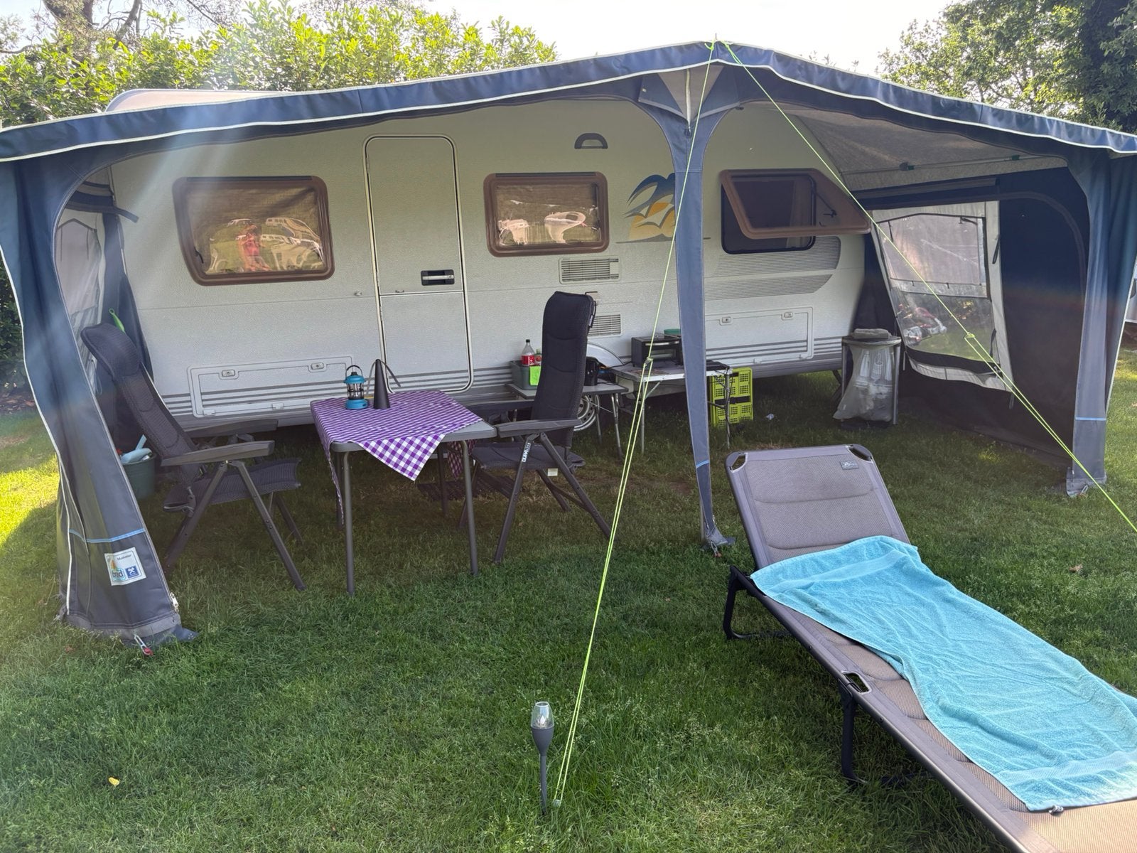 Te koop caravan knaus azur, 2 aparte bedden, Rondzit, Koelkast, Particulier