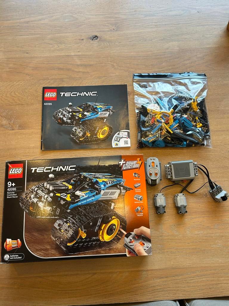 Lego Technic 42095 RC Stunt Racer met doos en instructies, Ophalen, Lego, Zo goed als nieuw, Complete set