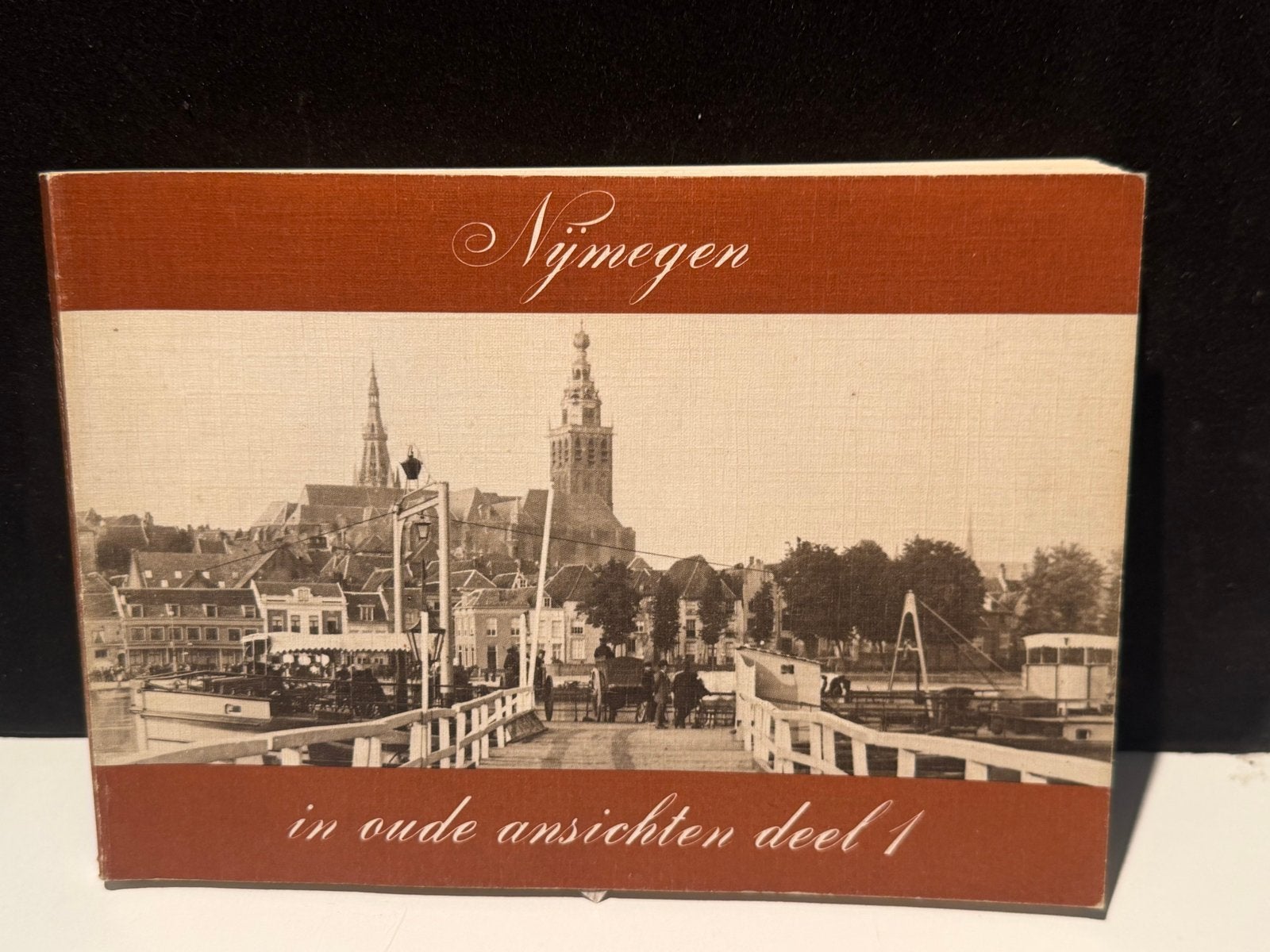Nijmegen in oude ansichten deel 1 - Historisch boek, Boeken, Ophalen of Verzenden, 20e eeuw of later, Gelezen