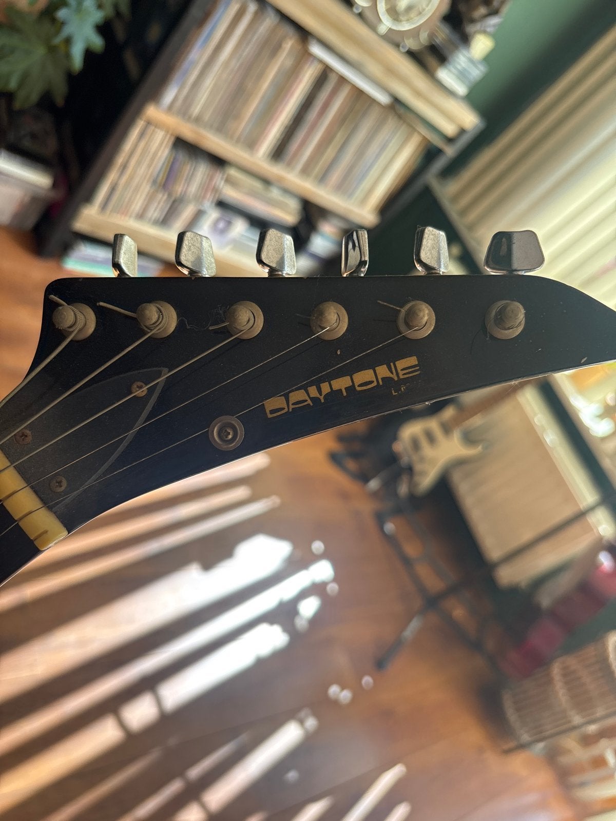 Daytone elektrische gitaar - Zwart, Ophalen of Verzenden, Gebruikt, Solid body, Overige merken