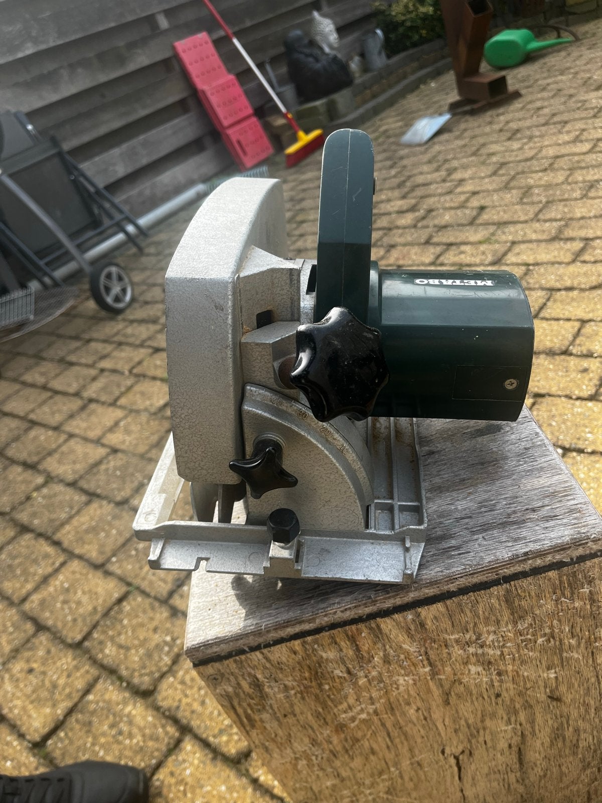 Metabo Cirkelzaag - Krachtig en Betrouwbaar, Gebruikt, Cirkelzaag, 600 tot 1200 watt, Ophalen of Verzenden