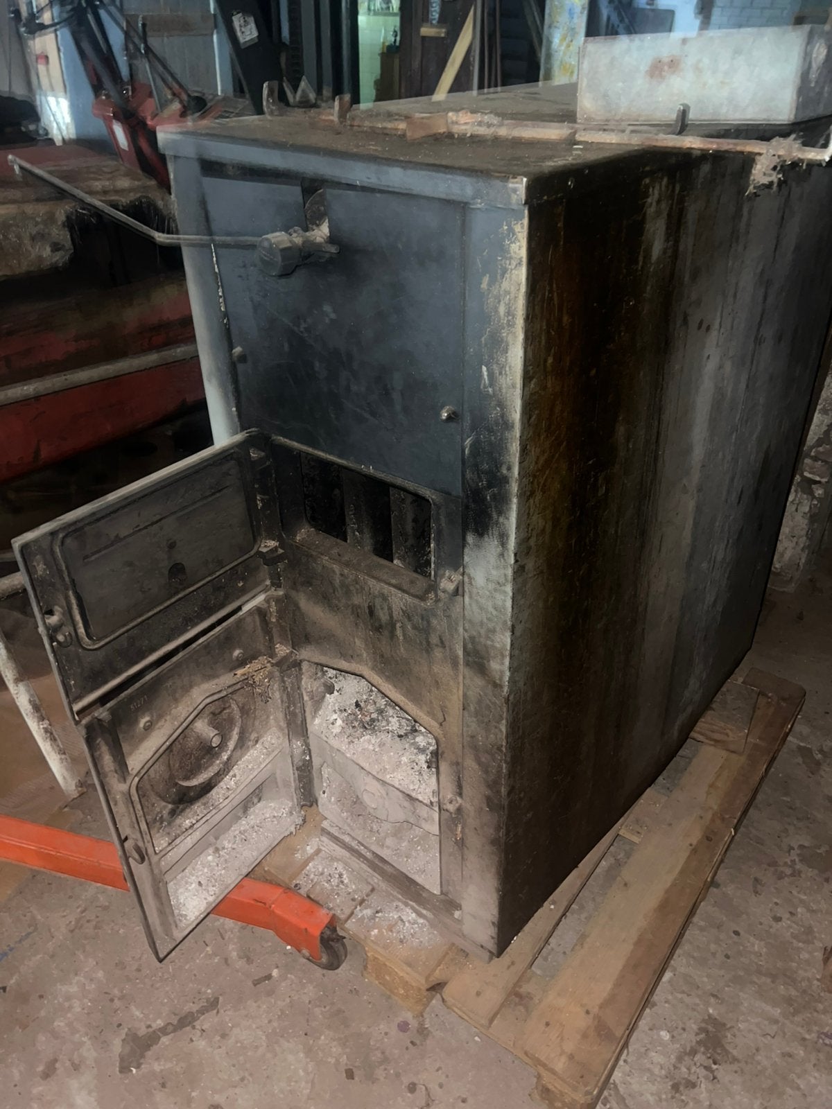 Oude houtkachel inclusief schoorsteenpijp., Huis en Inrichting, Kachels, Ophalen, Gebruikt, Hout, Houtkachel