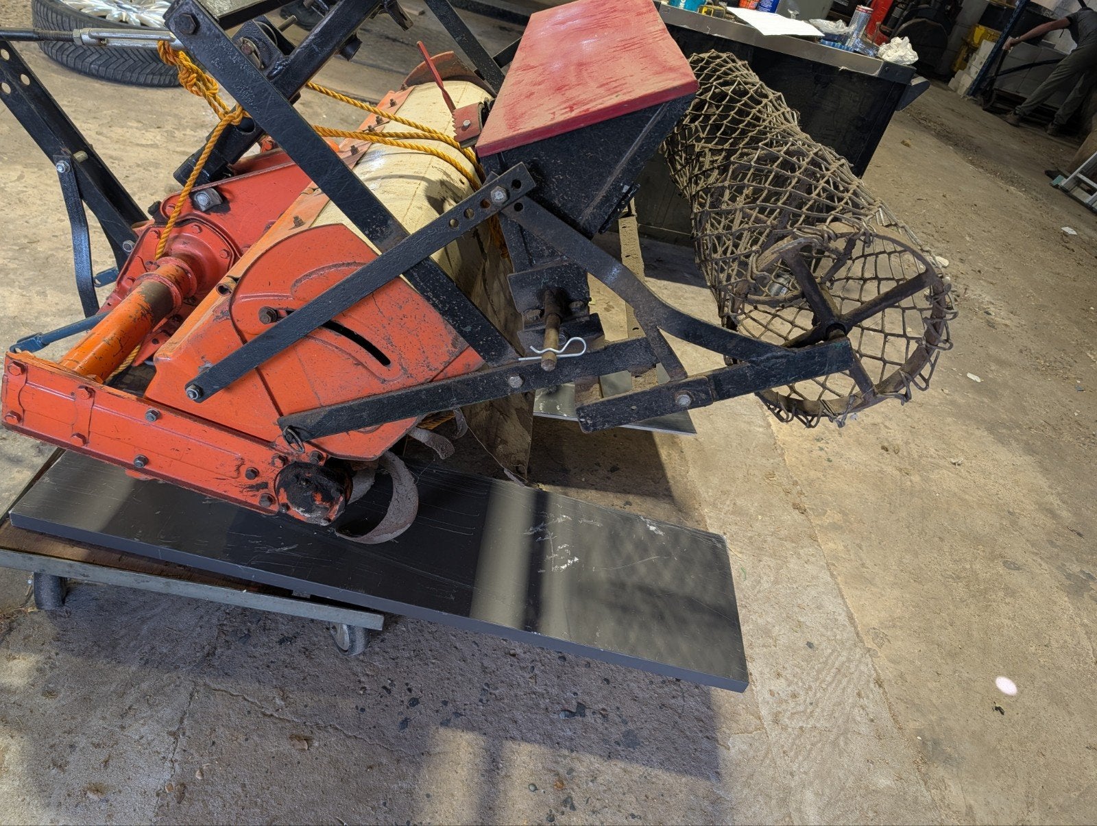 S1000 freesmachine en Zaaimachine past op kubota, Ophalen