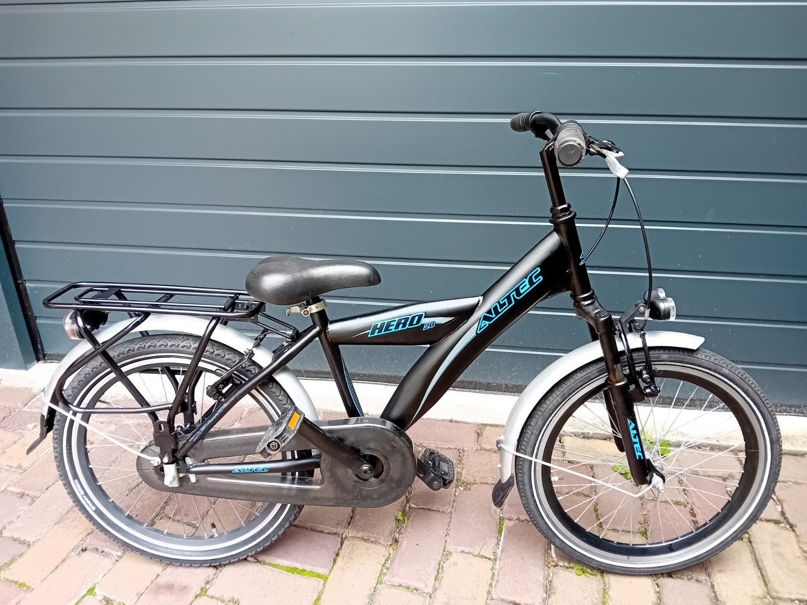 Altec Hero 20 inch jongensfiets - Zo goed als nieuw, Fietsen en Brommers, Ophalen, Zo goed als nieuw, Terugtraprem, Overige merken