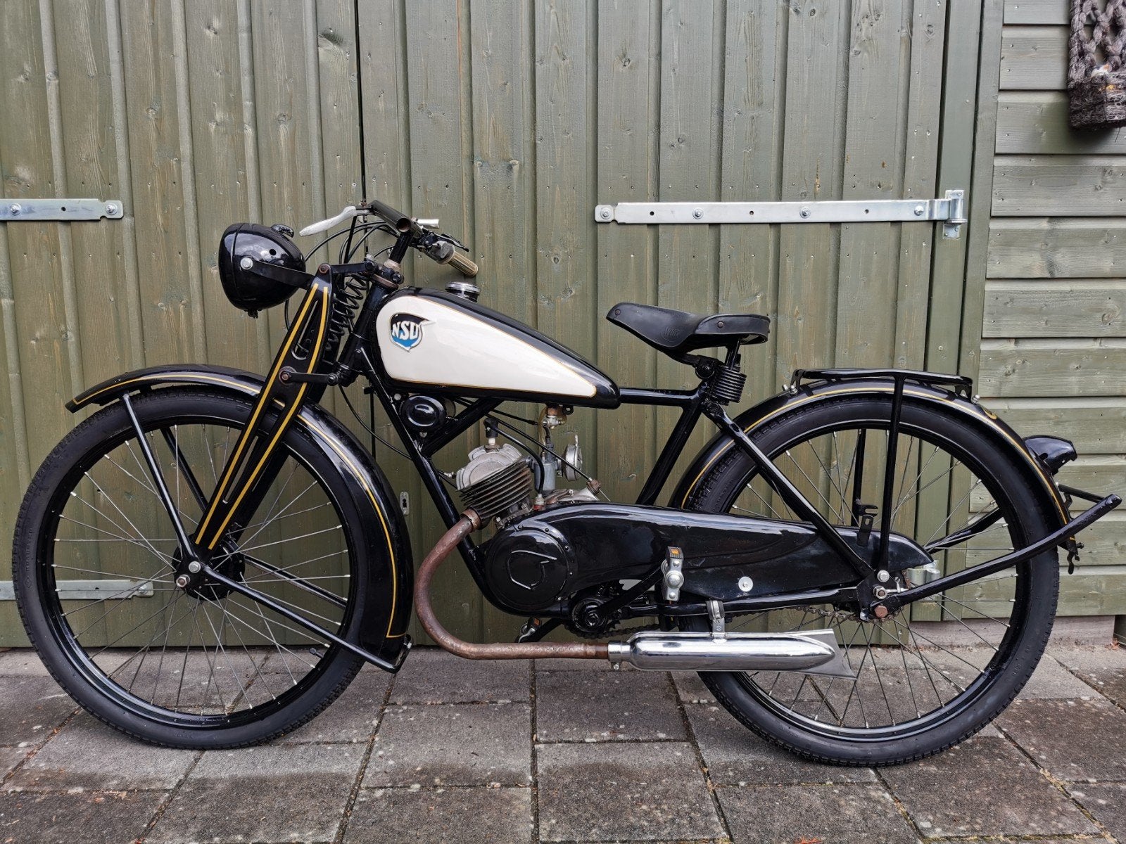 nsu quick 98 cc bouwjaar 1949. met kloppen frame en blok nr