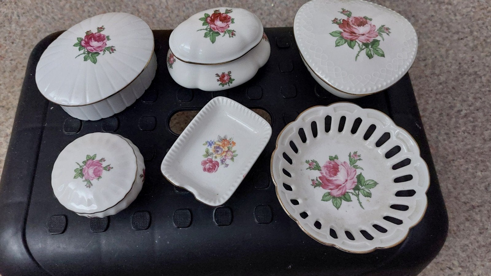 Set van 6 porseleinen doosjes en schaaltjes met rozen, Ophalen of Verzenden