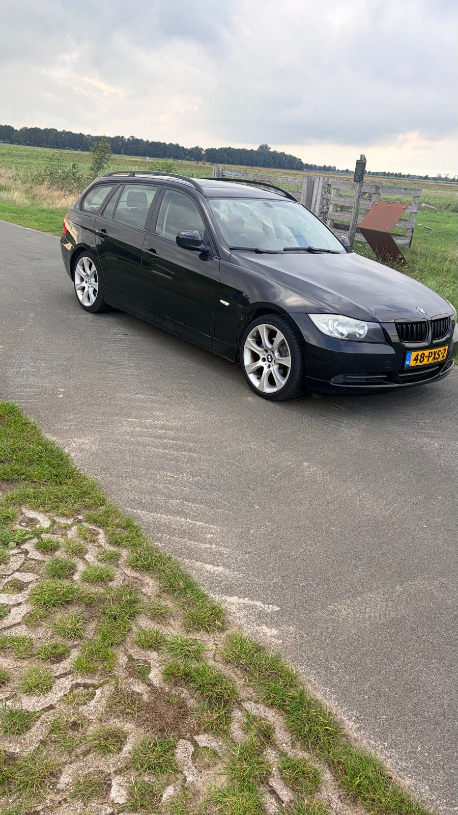 BMW 3-serie touring 320i Dynamic | leder | pano, Auto's, 1995 cc, 1435 kg, Zwart, Particulier