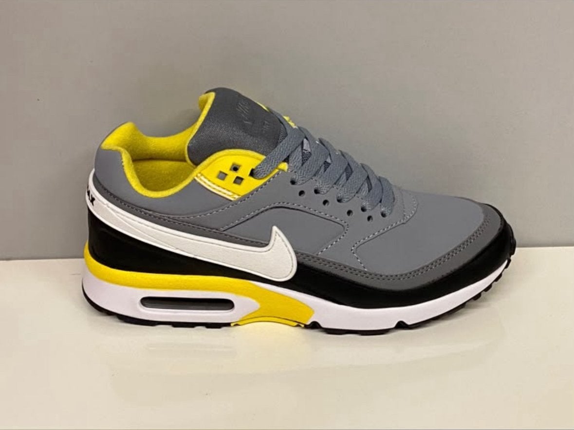 Partij nike air max 90 BW adidas new balance airforce, Ophalen, Zo goed als nieuw, Overige kleuren