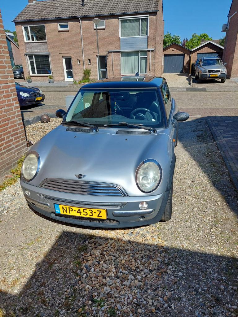 Mini 1.6 16V Cooper 2003 Grijs, Auto's, Mini, Voorwielaandrijving, 15 km/l, 4 cilinders, 4 stoelen