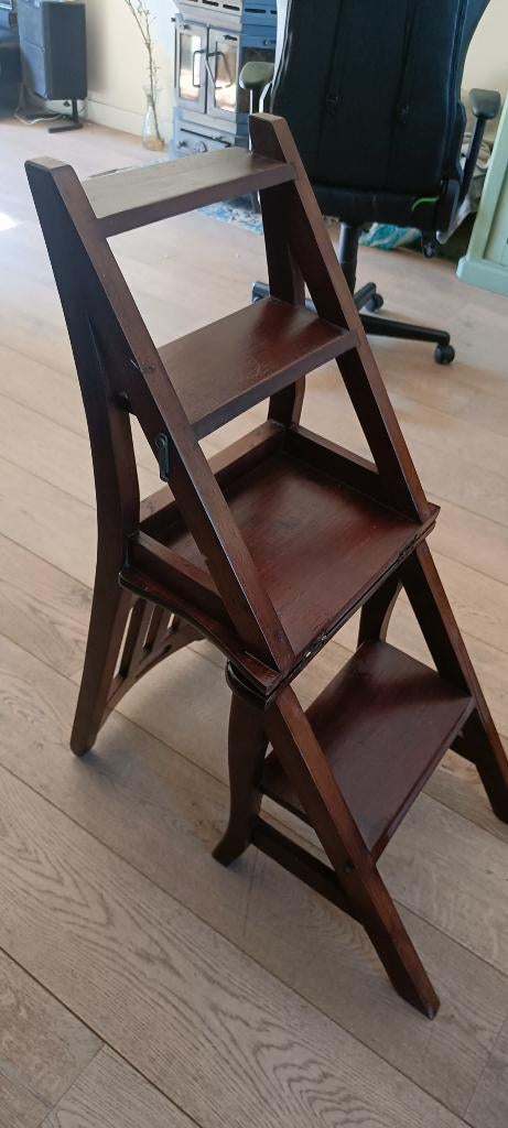 bibliotheek trapstoel / step-chair, Ophalen, Gebruikt, Bruin, Eén