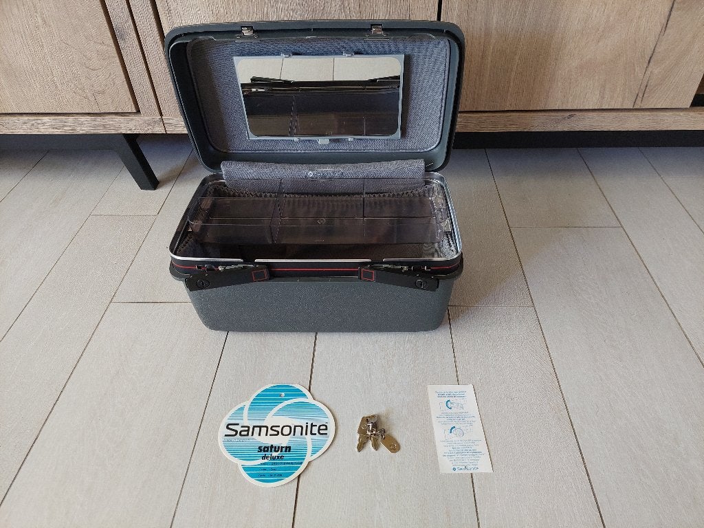 Samsonite Beautycase Saturn, Sieraden, Tassen en Uiterlijk, Beautycases, Ophalen, Gebruikt, Met slot, Grijs