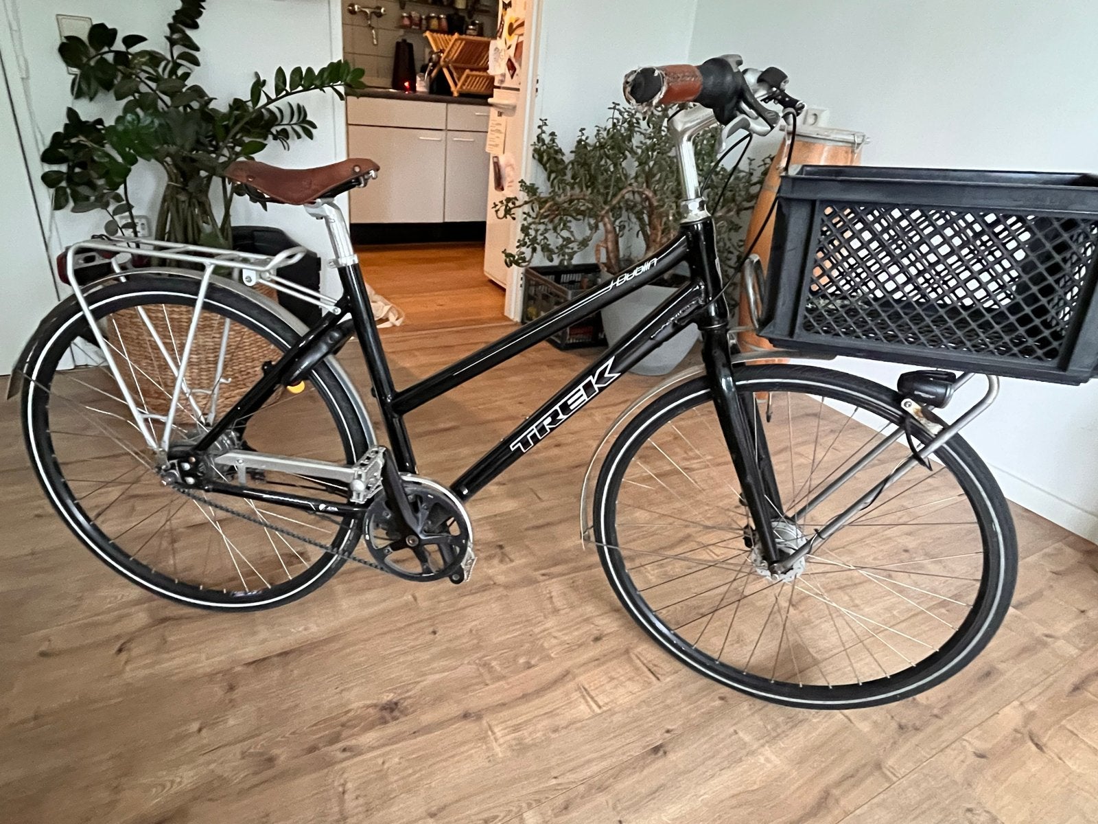 Trek Dublin Damesfiets met 8 versnellingen en Brooks zadel, Fietsen en Brommers, Fietsen | Dames | Damesfietsen, Gebruikt, Velgrem