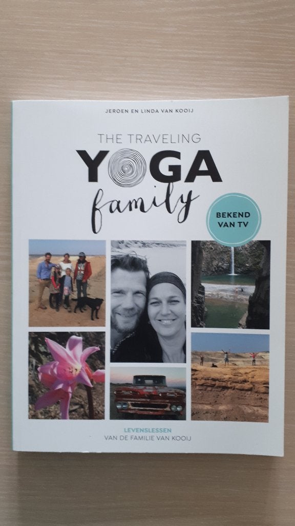 The Traveling Yoga Family – Jeroen van Kooij, Jeroen van Kooij, Ophalen of Verzenden, Zo goed als nieuw, Meditatie of Yoga