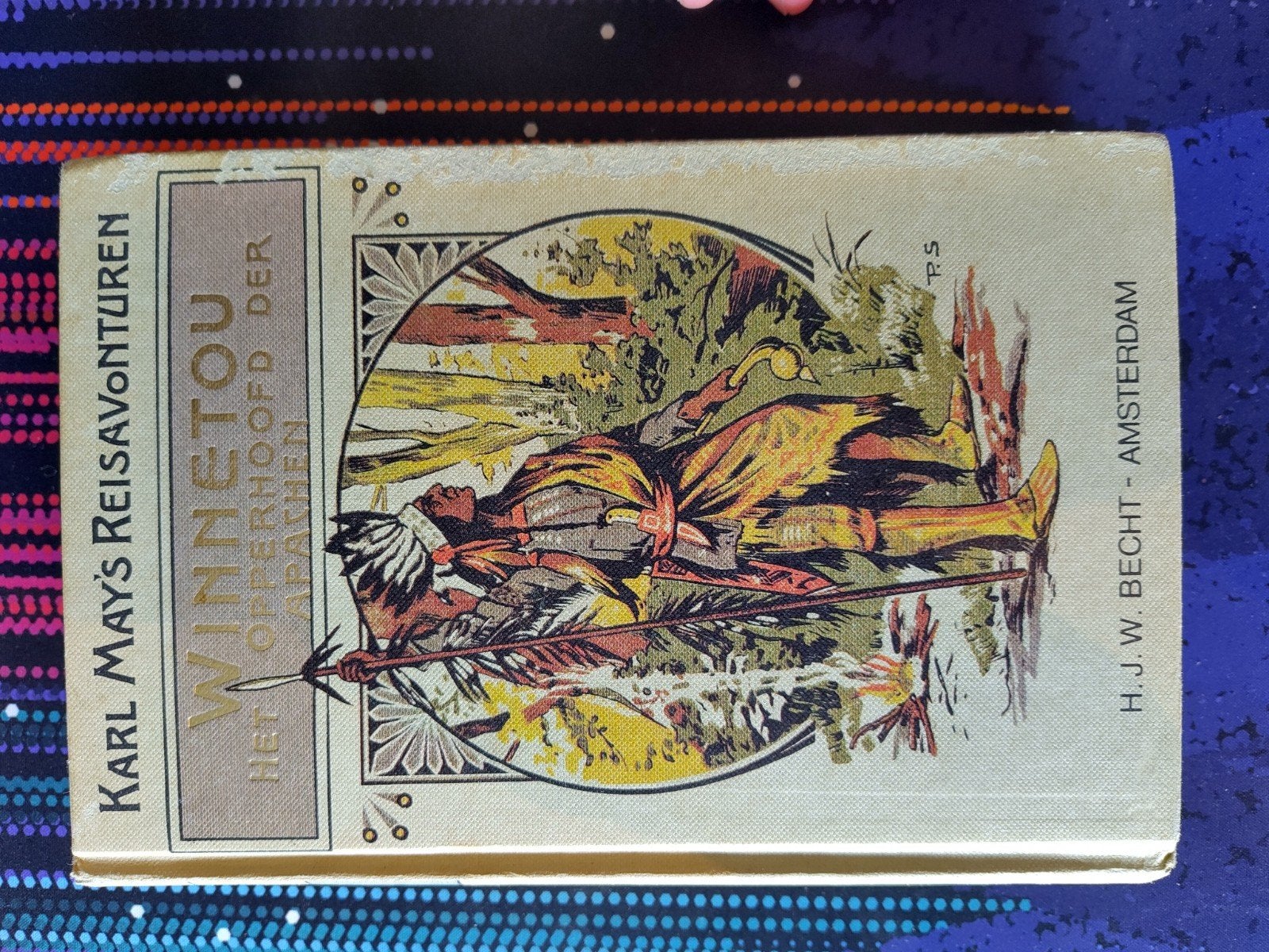 Hard cover - Winnetou: Het Opperhoofd der Apachen - Karl May, Boeken, Avontuur en Actie, Ophalen of Verzenden, Gelezen, Karl May