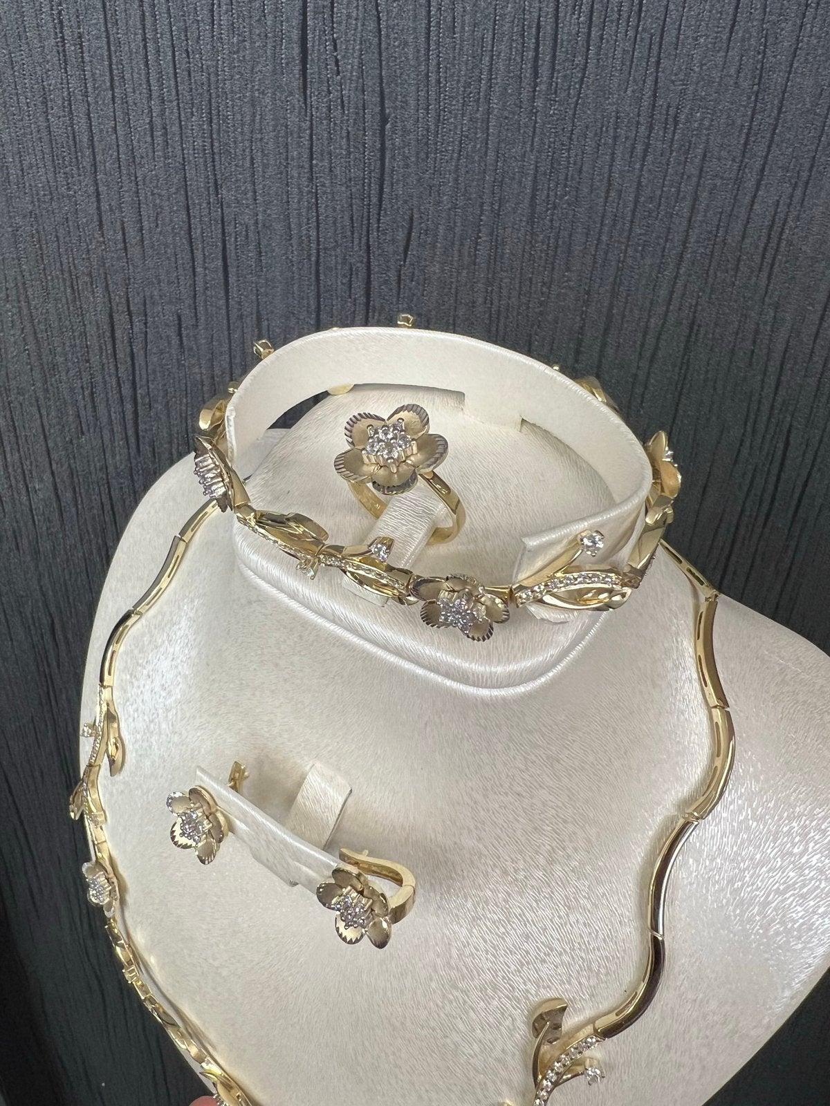 14 karaat gouden set ketting armband oorbellen ring, Sieraden, Tassen en Uiterlijk, Kettingen, Ophalen of Verzenden, Nieuw, Goud