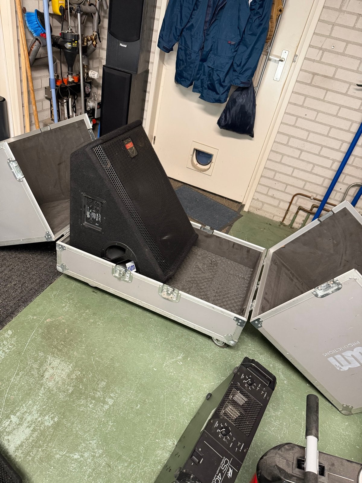 Wharfedale Pro EVP-X15M monitors met Peavey CS 400 versterke, Muziek en Instrumenten, Ophalen, Gebruikt, Minder dan 500 watt, Monitor(versterker)