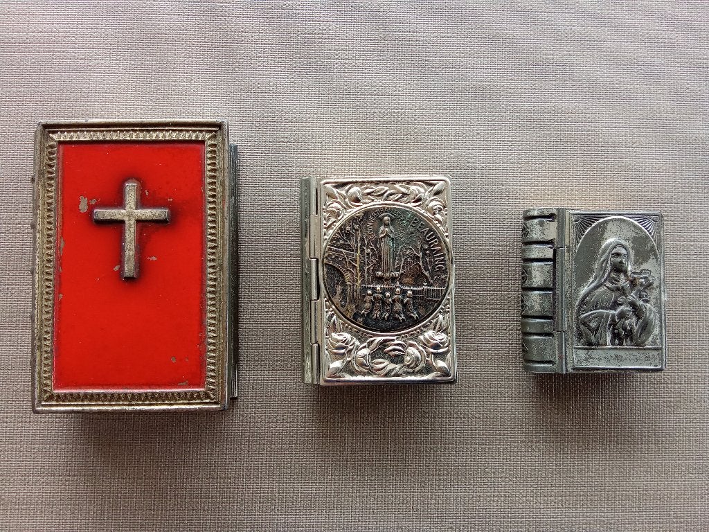 Rozenkrans doosjes 3 stuks., Ophalen of Verzenden, Gebruikt, Christendom | Katholiek