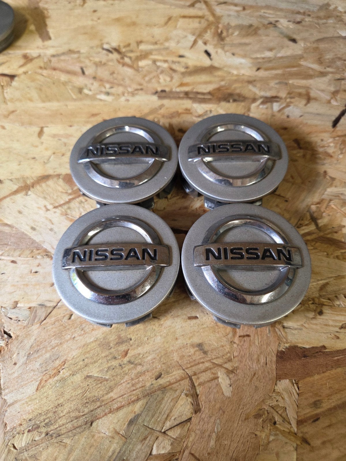 Nissan naafdoppen, Ophalen of Verzenden