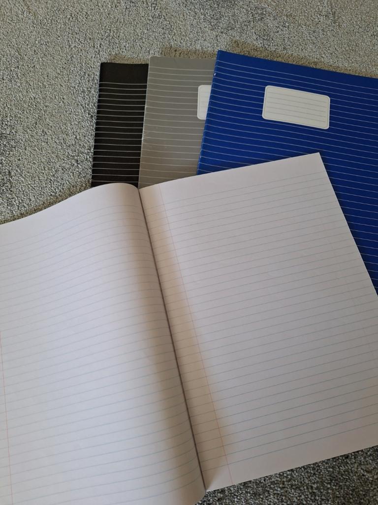 4x A4 schriften, Diversen, Schrijfwaren, Ophalen of Verzenden, Nieuw